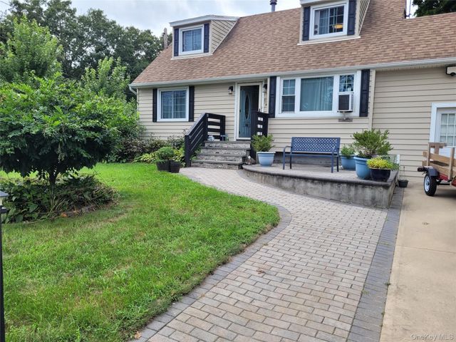 336 Jayne Boulevard, Port Jefferson Station, NY 11776