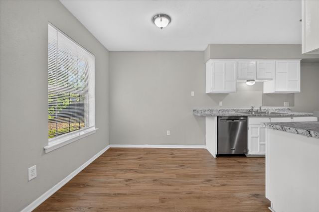 7012 Lincolnshire Lane, North Richland Hills, TX 76182