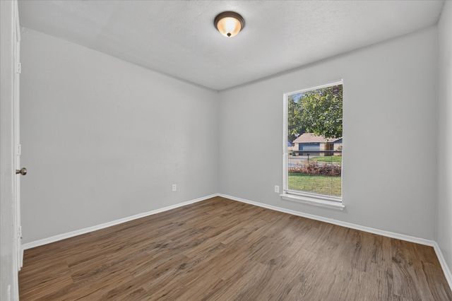 7012 Lincolnshire Lane, North Richland Hills, TX 76182