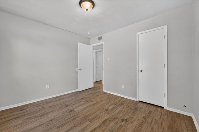 7012 Lincolnshire Lane, North Richland Hills, TX 76182