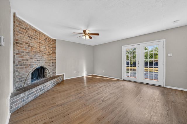 7012 Lincolnshire Lane, North Richland Hills, TX 76182