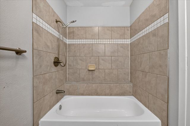 7012 Lincolnshire Lane, North Richland Hills, TX 76182