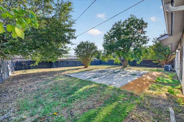 7012 Lincolnshire Lane, North Richland Hills, TX 76182