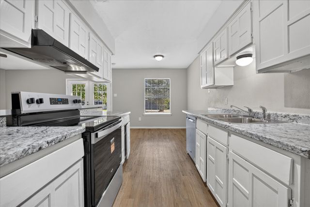 7012 Lincolnshire Lane, North Richland Hills, TX 76182