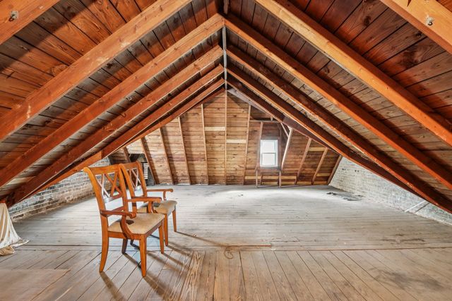 2246 Clinton Avenue, Berwyn, IL 60402