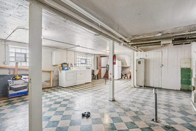 2246 Clinton Avenue, Berwyn, IL 60402