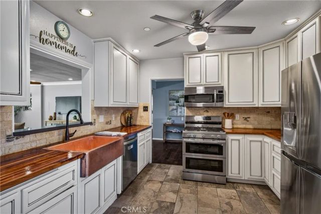 21 W Hilton Avenue, Redlands, CA 92373