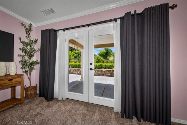 21 W Hilton Avenue, Redlands, CA 92373