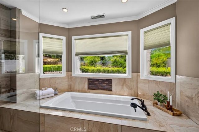 21 W Hilton Avenue, Redlands, CA 92373