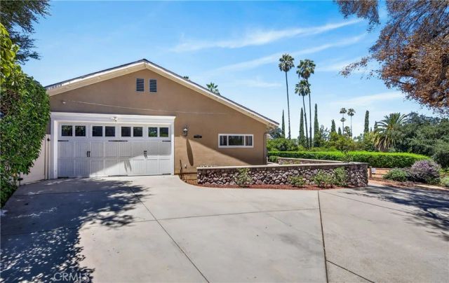 21 W Hilton Avenue, Redlands, CA 92373