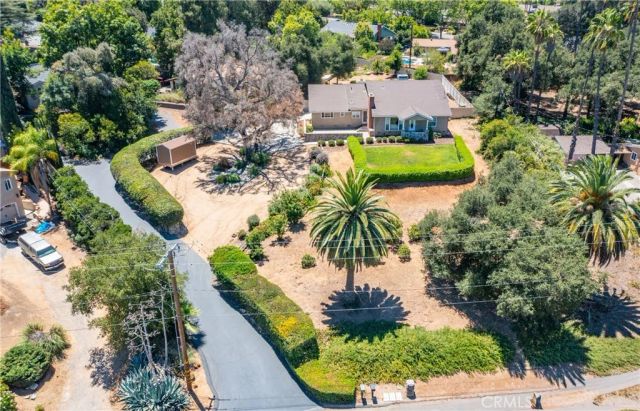 21 W Hilton Avenue, Redlands, CA 92373
