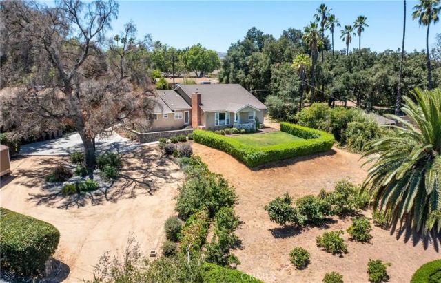 21 W Hilton Avenue, Redlands, CA 92373