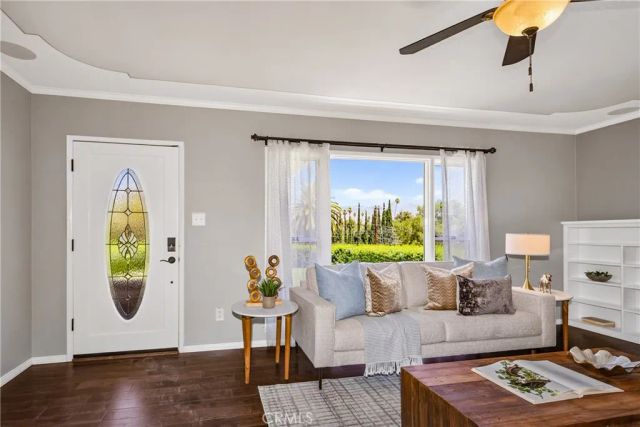 21 W Hilton Avenue, Redlands, CA 92373
