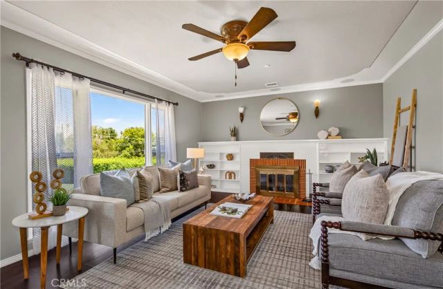 21 W Hilton Avenue, Redlands, CA 92373