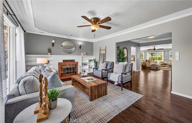 21 W Hilton Avenue, Redlands, CA 92373