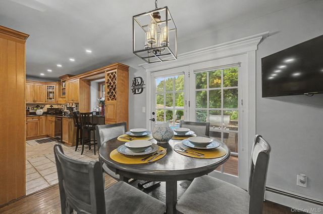 15 Winnecomac Circle, Kings Park, NY 11754