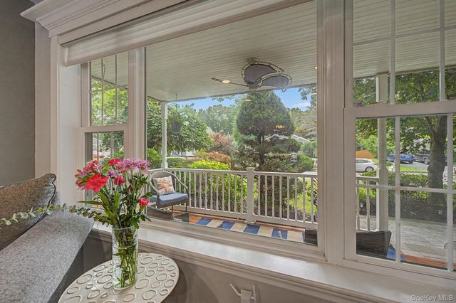 15 Winnecomac Circle, Kings Park, NY 11754