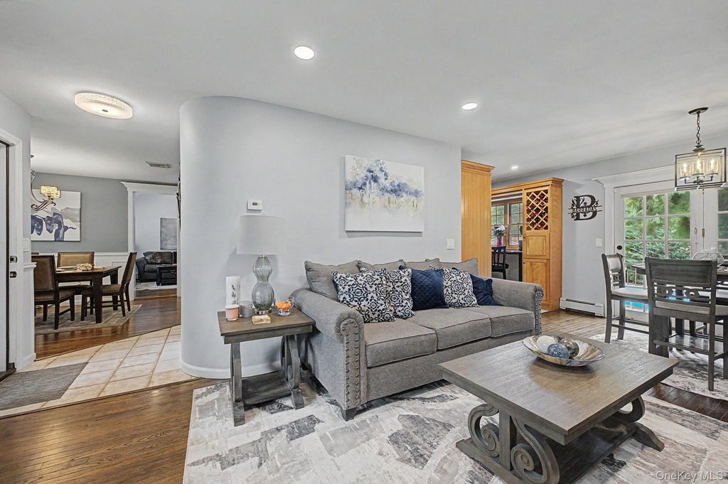 15 Winnecomac Circle, Kings Park, NY 11754 — photo 5