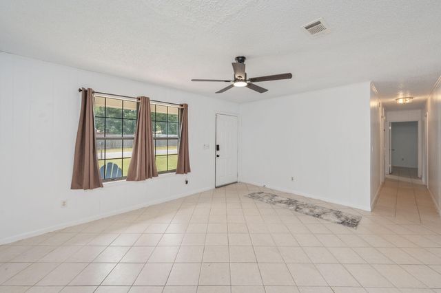 102 Alice Drive, Defuniak Springs, FL 32435