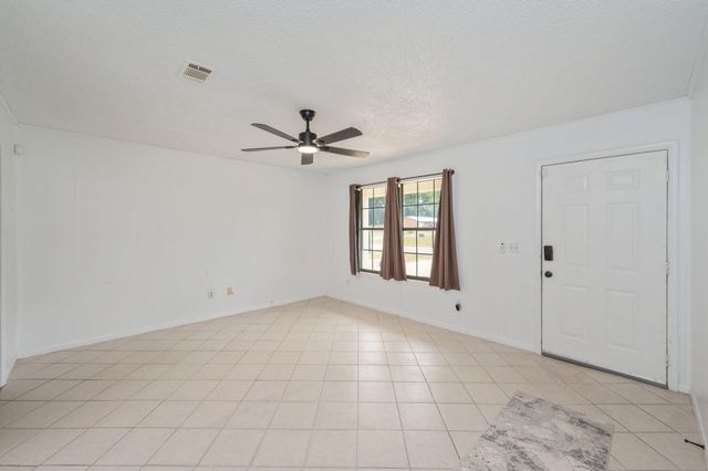 102 Alice Drive, Defuniak Springs, FL 32435