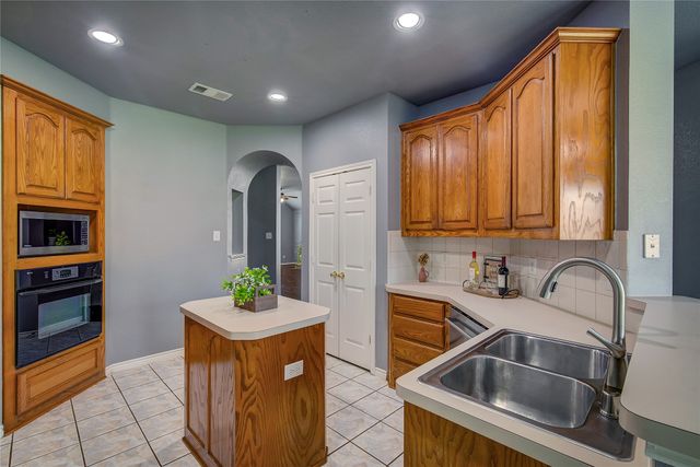 10801 Winged Foot Drive, Rowlett, TX 75089