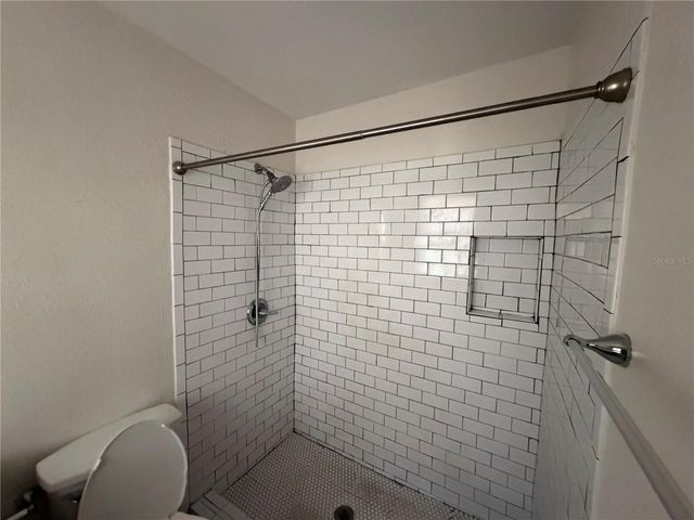 224 W LAKE AVENUE, Auburndale, FL 33823