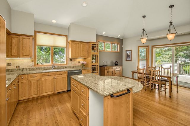 485 Preserve Path, West Saint Paul, MN 55118