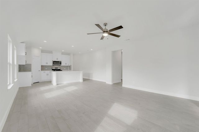 2901 Cantoni Creek, Princeton, TX 75407