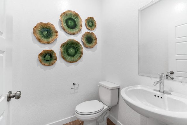 1053 Springtime Avenue, Clovis, CA 93619