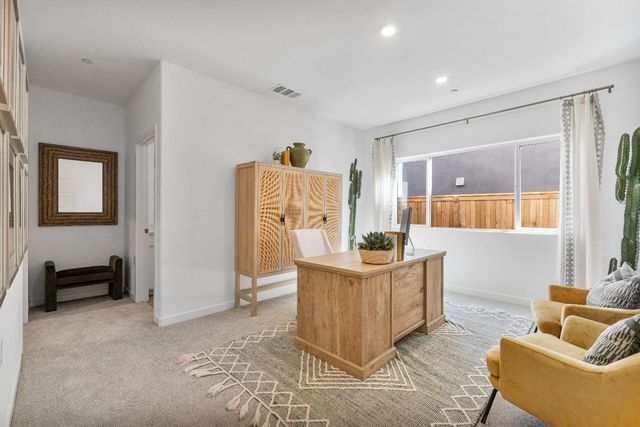 1053 Springtime Avenue, Clovis, CA 93619