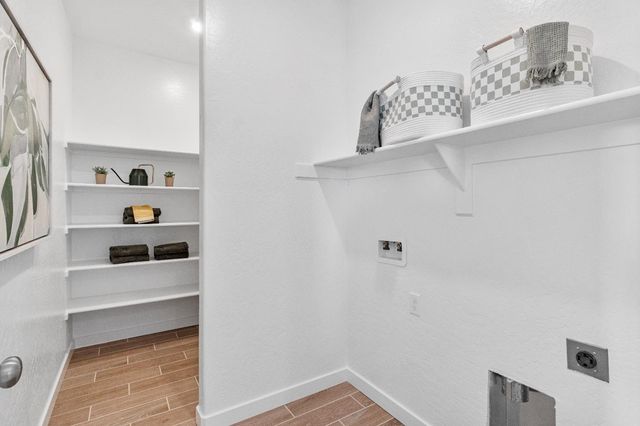 1053 Springtime Avenue, Clovis, CA 93619