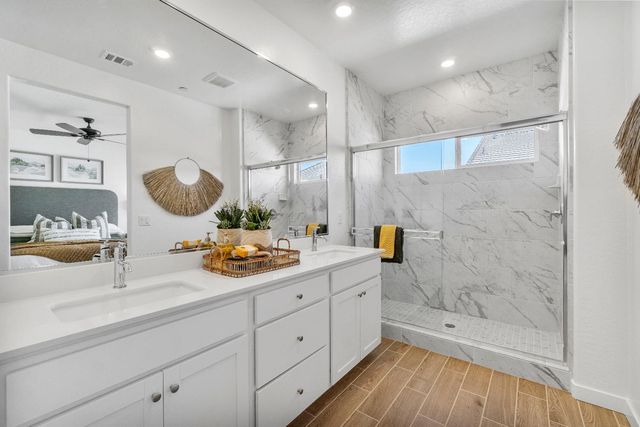 1053 Springtime Avenue, Clovis, CA 93619