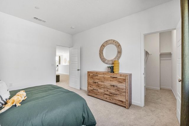 1053 Springtime Avenue, Clovis, CA 93619