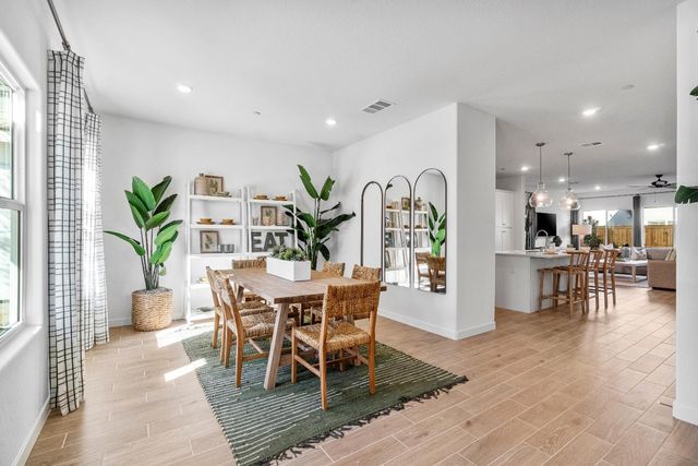 1053 Springtime Avenue, Clovis, CA 93619