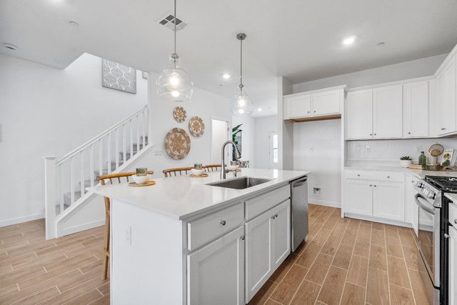 1053 Springtime Avenue, Clovis, CA 93619