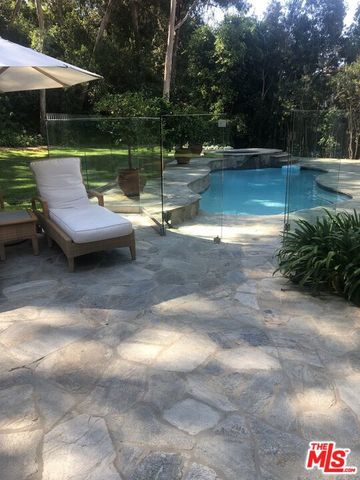 722 Patterson Place, Pacific Palisades (los Angeles), CA 90272