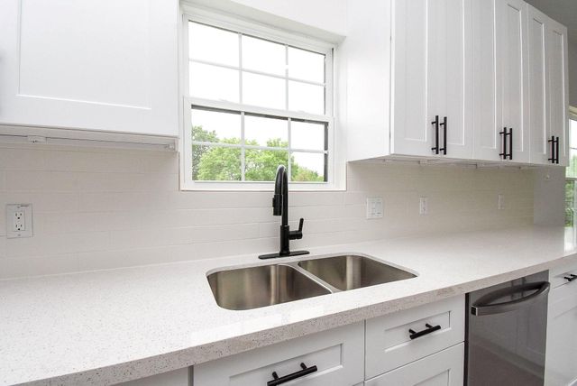 2707 Kirk Street, Houston, TX 77026
