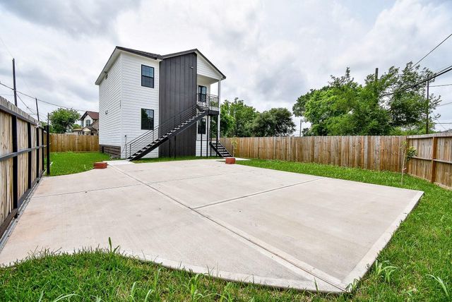 2707 Kirk Street, Houston, TX 77026