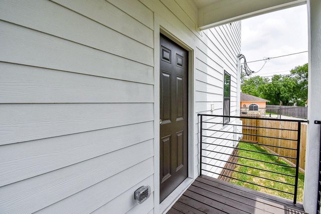2707 Kirk Street, Houston, TX 77026