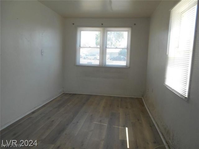 1520 Stewart Avenue, Las Vegas, NV 89101