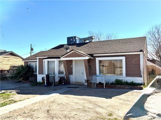 1520 Stewart Avenue, Las Vegas, NV 89101