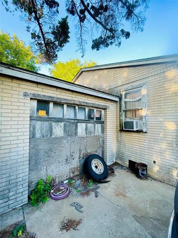 2205 SW 41st Street, Oklahoma City, OK 73119