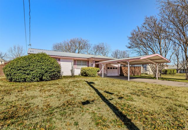 1401 N Rockwall Avenue, Terrell, TX 75160