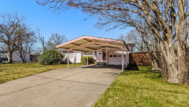 1401 N Rockwall Avenue, Terrell, TX 75160