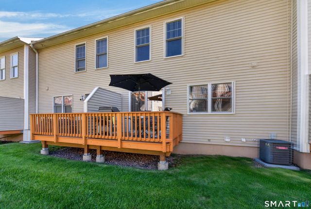 15 Scuppo Road 302, Danbury, CT 06811