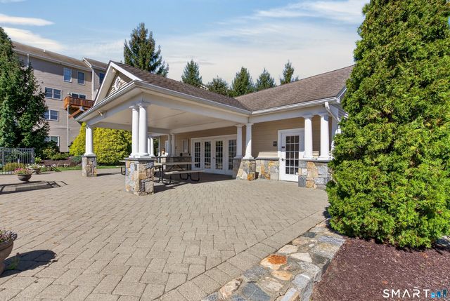 15 Scuppo Road 302, Danbury, CT 06811