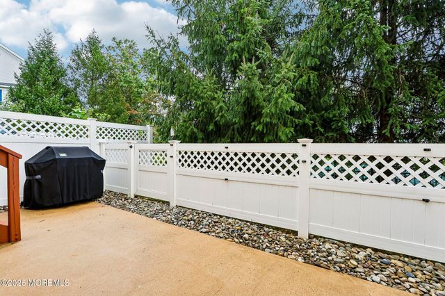 77 Deepwater Circle, Manalapan, NJ 07726