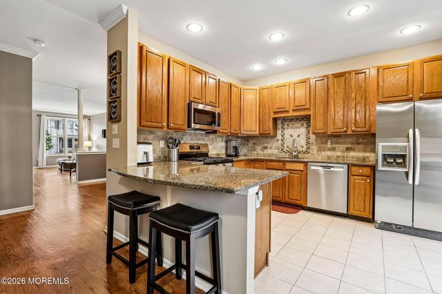 77 Deepwater Circle, Manalapan, NJ 07726