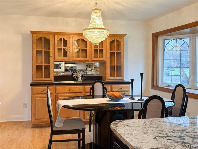 8 Burmont Court, Utica, NY 13502