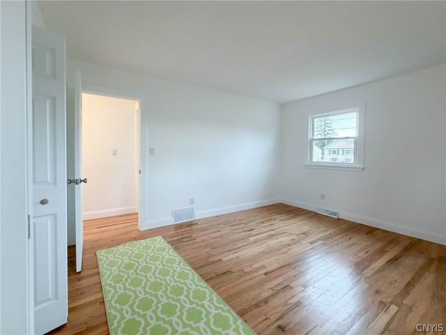 8 Burmont Court, Utica, NY 13502